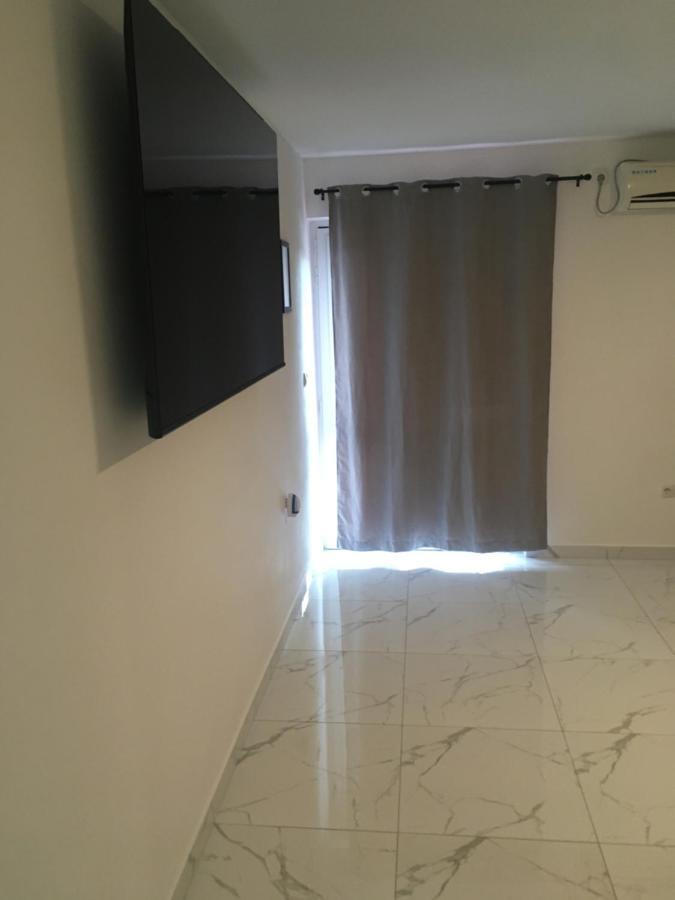 Sunshine Apartments Karlobag Extérieur photo